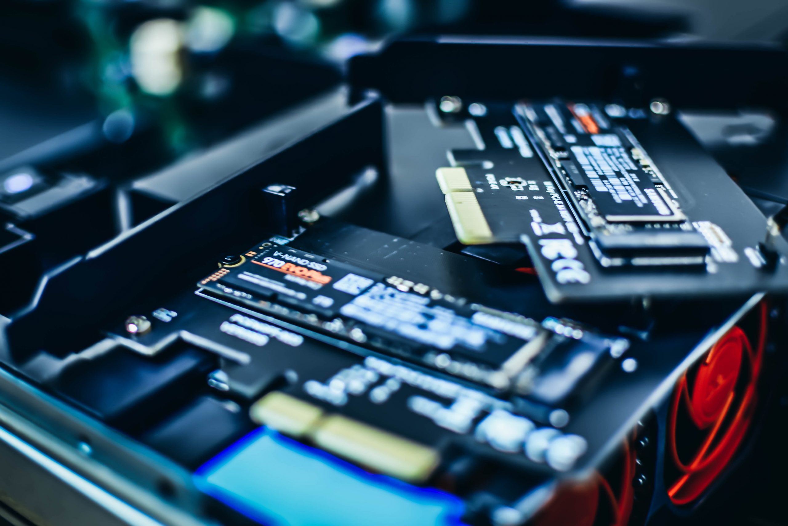 【EZbook X3 464】のSSD換装は簡単!方法を説明します│ハードディスクを増設してみた